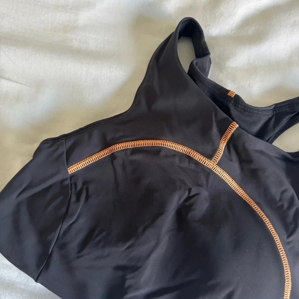 142 🆕🖤 Lululemon Tough Train High Neck Bra C/D Cup Black Orange Soda